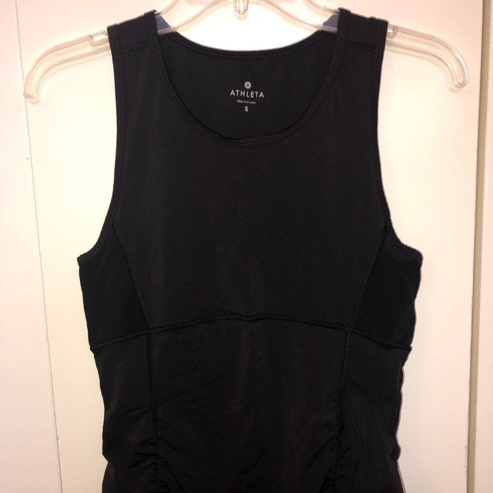 Black workout tank